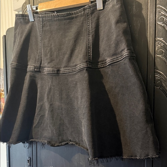 We The Free Highlands Forest Black Denim Skirt - Picture 7 of 16